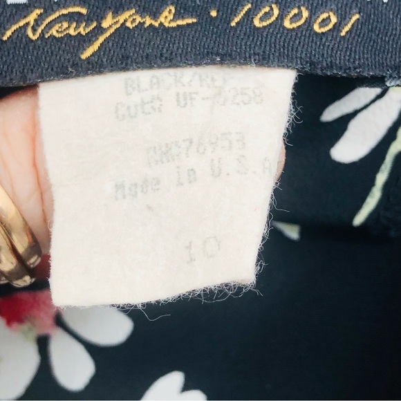 Metropolitan. New‎ York, women’s black floral mini. Dress size 10 - Picture 4 of 11